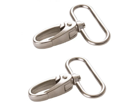 Two nickel-plated 1-inch swivel hooks with D-rings.