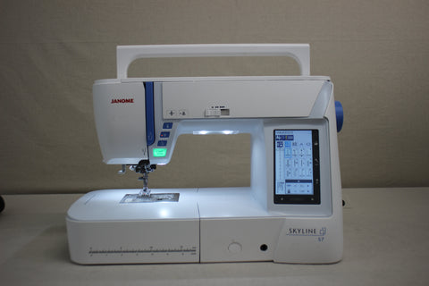 Preowned Janome Skyline S7 Sewing & Quilting - 132