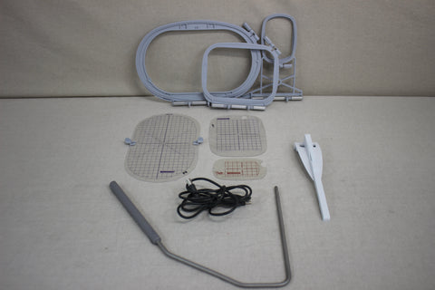 Preowned Bernina 880 PLUS Sewing & Embroidery
