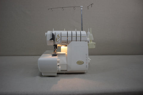 Preowned Baby Lock Evolve Serger - 226